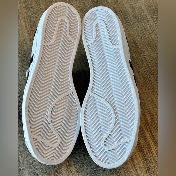 NIB ADIDAS SUPERSTAR CLOUD WHITE/BLACK SIZE 6 YOUTH - Picture 9 of 9